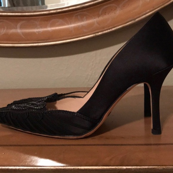 Giorgio Armani satin woven pumps. - Picture 7 of 12